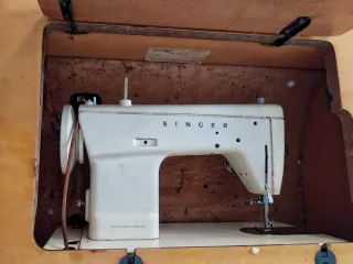 Macchina da cucire Singer 237 Fashion Made