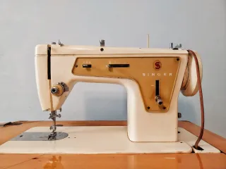 Macchina da cucire Singer 237 Fashion Made