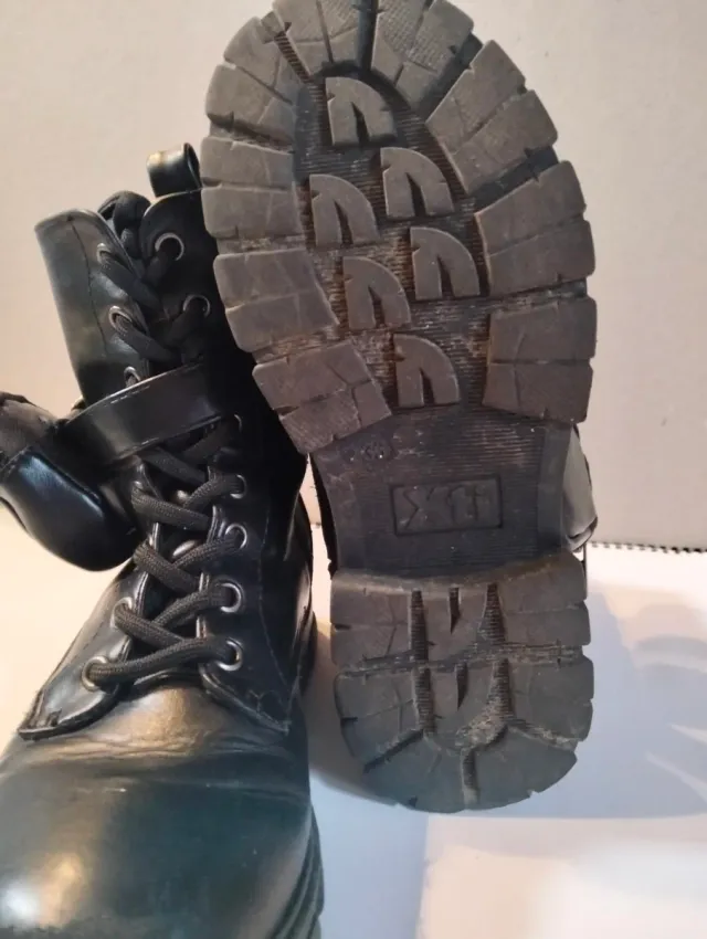 Botas Xti niña negras talla 33