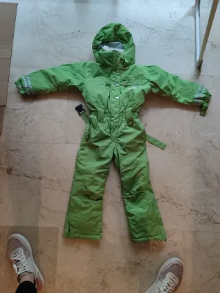 Mono de nieve verde Talla 4 años