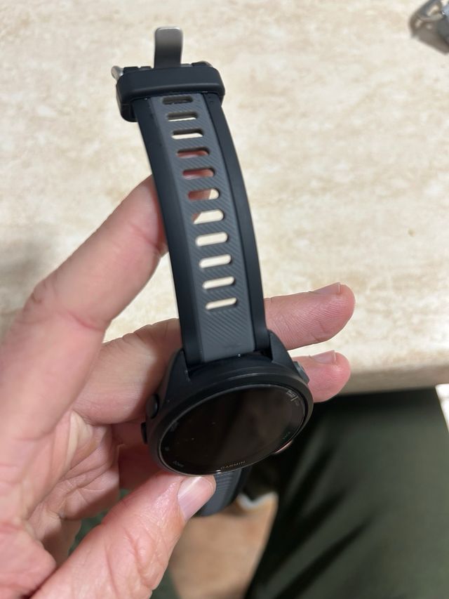 Garmin Forerunner 165 Smartwatch Negro/Gris