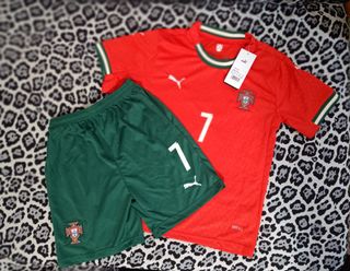 primera equipación de Portugal 2025 de Puma
