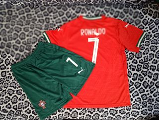 primera equipación de Portugal 2025 de Puma