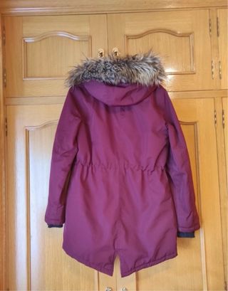 Abrigo C&A Morado/ Burdeos con Capucha y Pelo