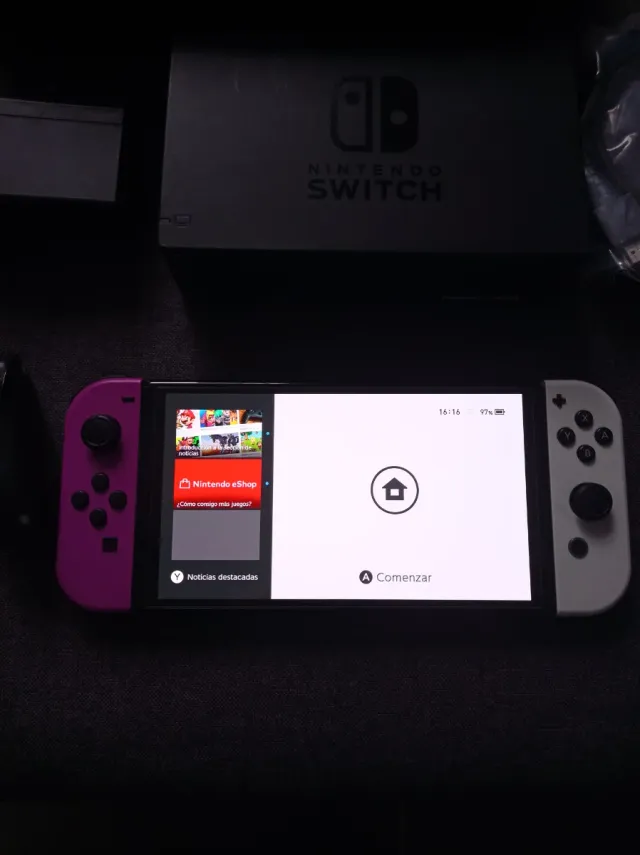 Nintendo Switch OLED Morado/Blanco