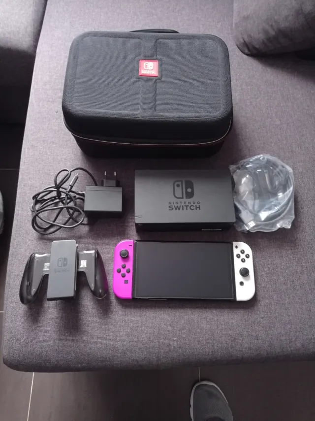 Nintendo Switch OLED Morado/Blanco