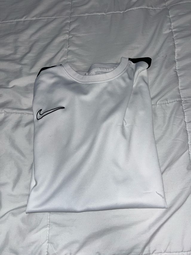 Camiseta Nike Blanca y Negra