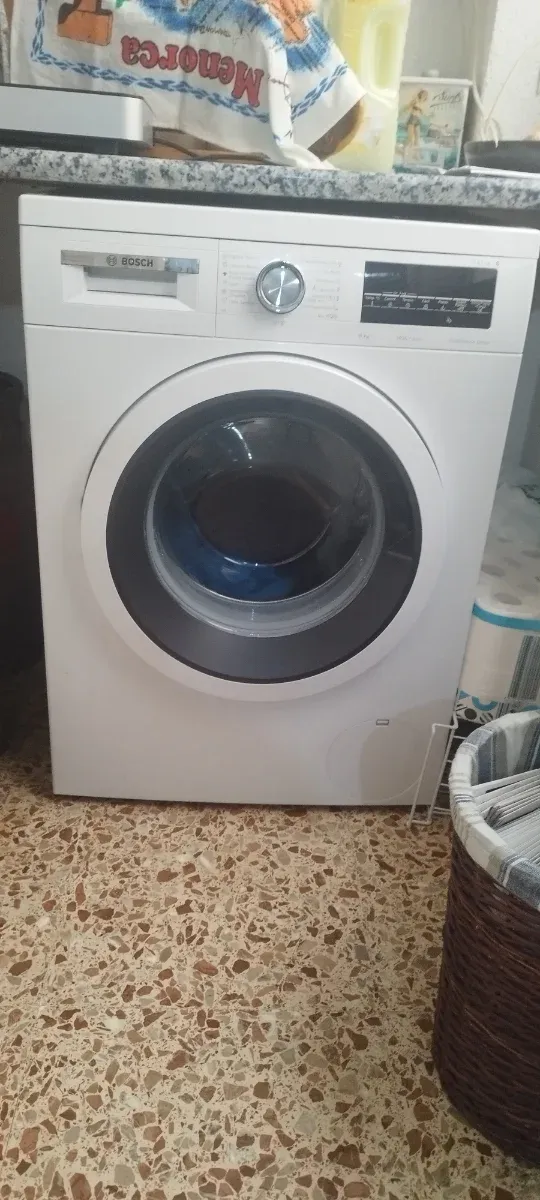Lavadora Bosch casi nueva. Silenciosa .8 kilos.