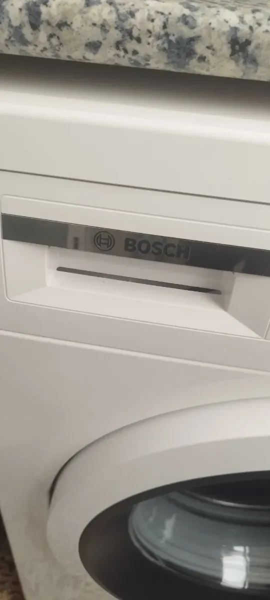 Lavadora Bosch casi nueva. Silenciosa .8 kilos.