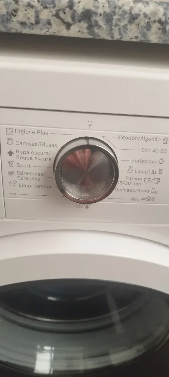 Lavadora Bosch casi nueva. Silenciosa .8 kilos.