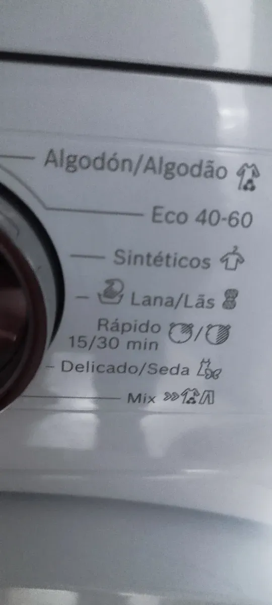 Lavadora Bosch casi nueva. Silenciosa .8 kilos.