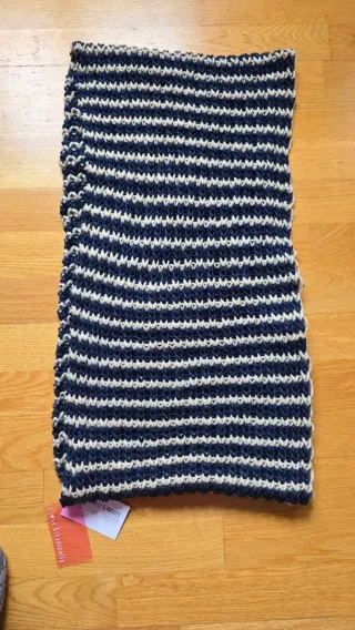 Bufanda azul marino talla única NUEVA