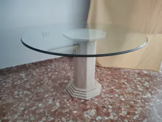 Mesa comedor de cristal con pie mármol