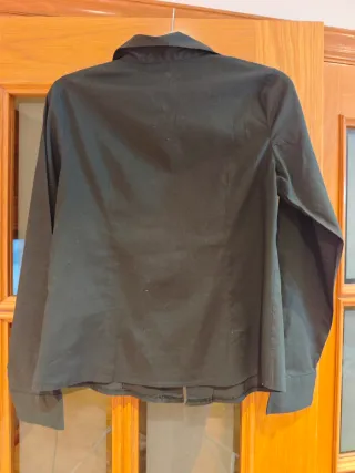 Blusa negra elegante