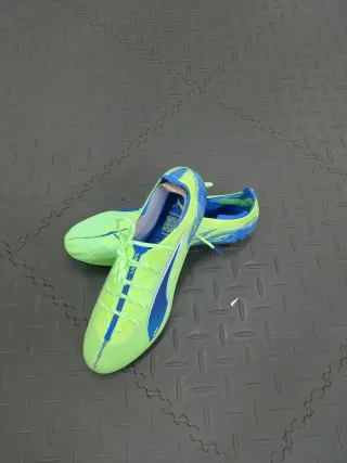 Botines de fútbol Puma profesionales