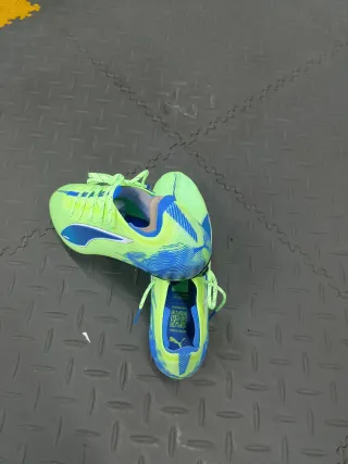 Botines de fútbol Puma profesionales