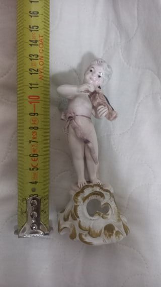 Statuina angioletto con violino in ceramica