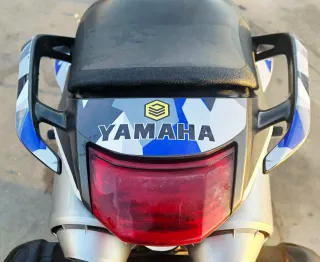 Yamaha FZ6 Fazer 600