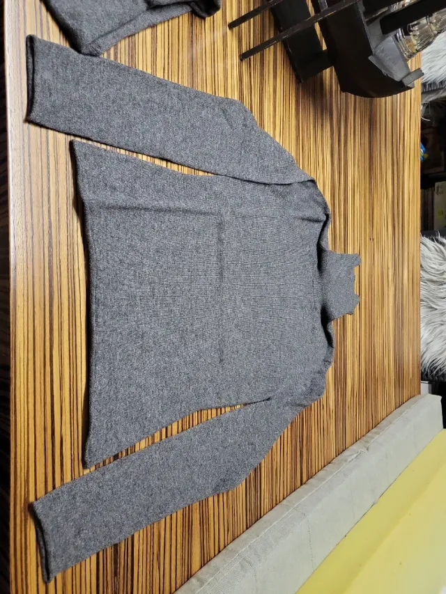 Dolcevita in cashmere grigio