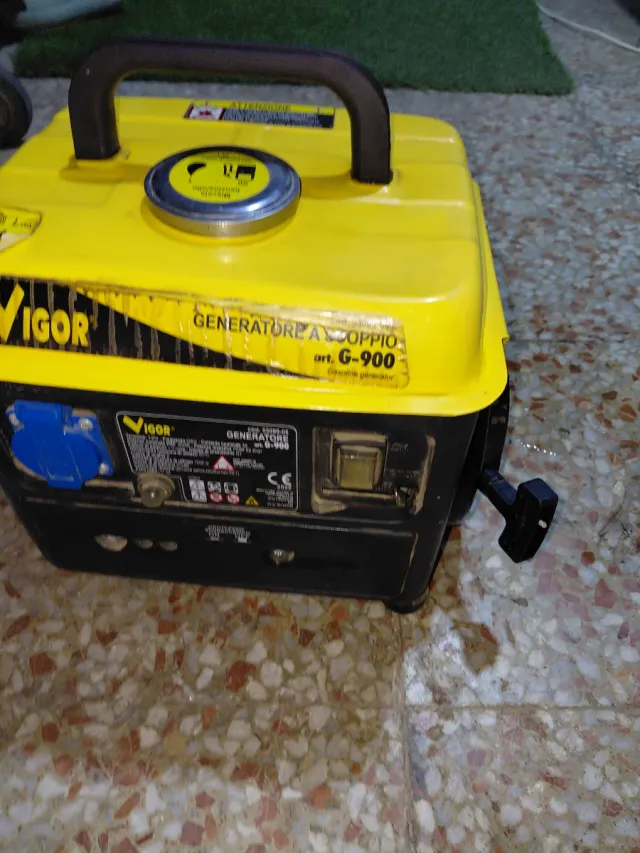 Generador Eléctrico Amarillo