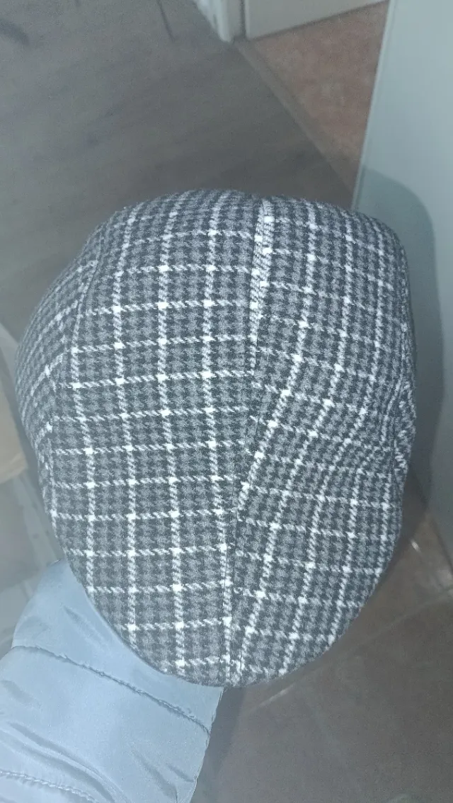 Boina Cuadros Gris y Blanca