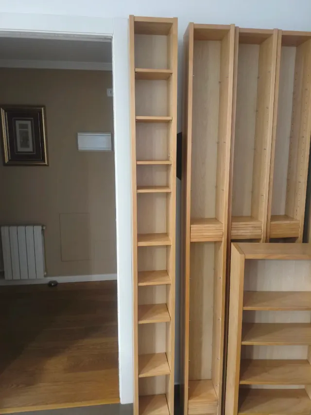 6 Estanterías Madera (  Libros/DVD/CD) regulables