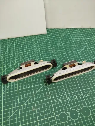 Pareja de altavoces Rectangulares.