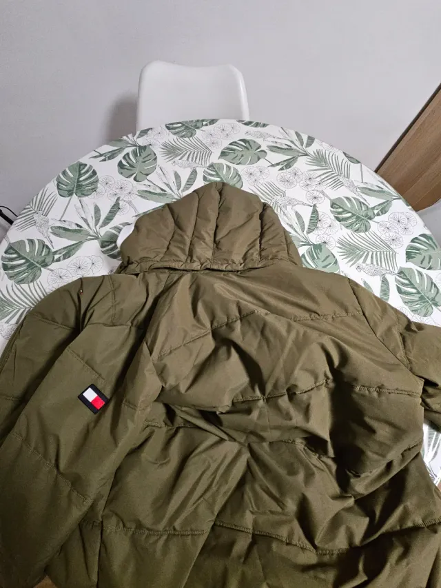 Abrigo Tommy Hilfiger niño verde oliva