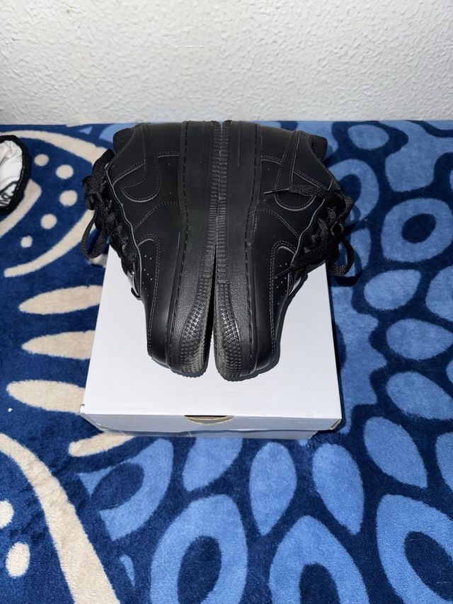Nike Air Force 1 Negras Casi Nuevas