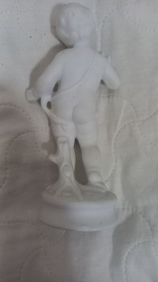 Statuina angioletto bianco in ceramica