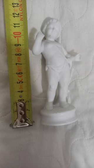 Statuina angioletto bianco in ceramica