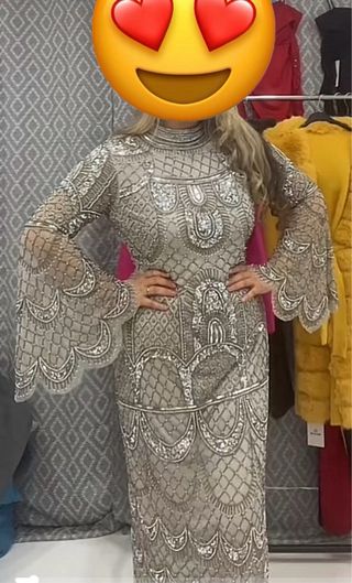 Vestido largo pedrería beige y plateado