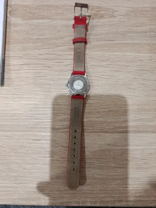 Reloj infantil pulsera roja y multicolor