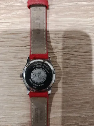 Reloj infantil pulsera roja y multicolor