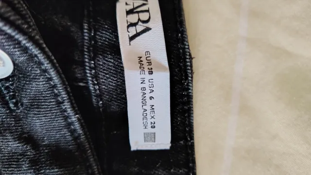 Pantalón vaquero negro