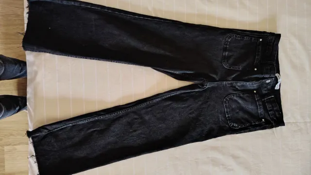 Pantalón vaquero negro