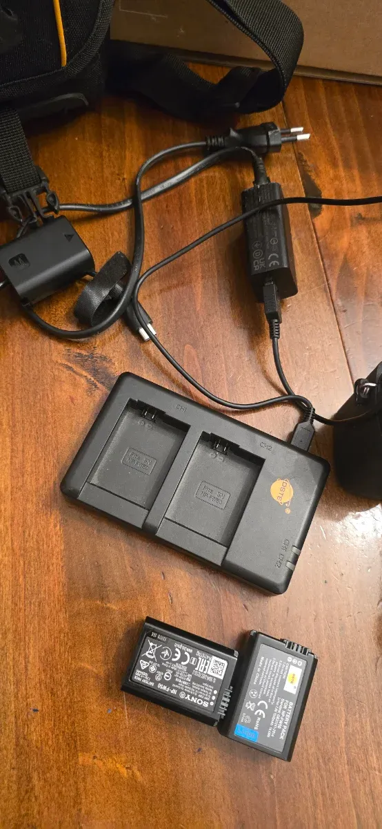 Cámara digital Sony Alpha 6400 con objetivo 18-55.