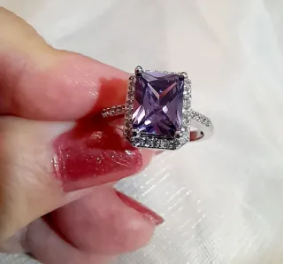 Anillo Chapado Oro Blanco Talla 17 Morado
