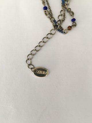 Collar boho largo de Zara azul