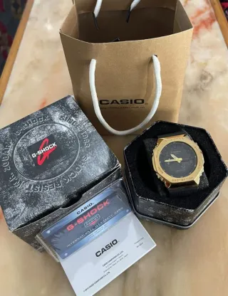 Reloj Casio G-Shock Dorado y Negro