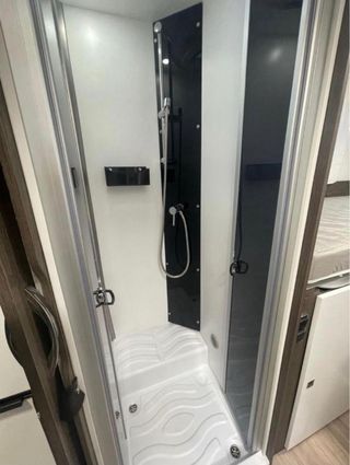 Autocaravana perfilada premium BENIMAR TESSORO T46