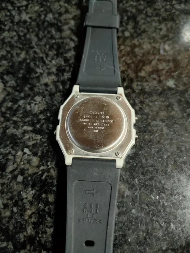 Reloj Casio F-91W Gris/Plata Sin Usar