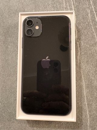 iPhone 11 64GB Negro con cable y cargador