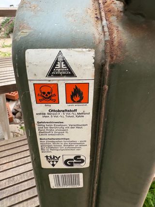 Bidón metálico verde