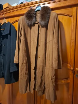 Abrigo ante camel cuello pelo talla 52