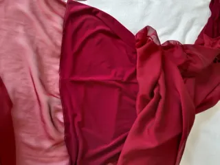 Abito lungo color vinaccia con spacco