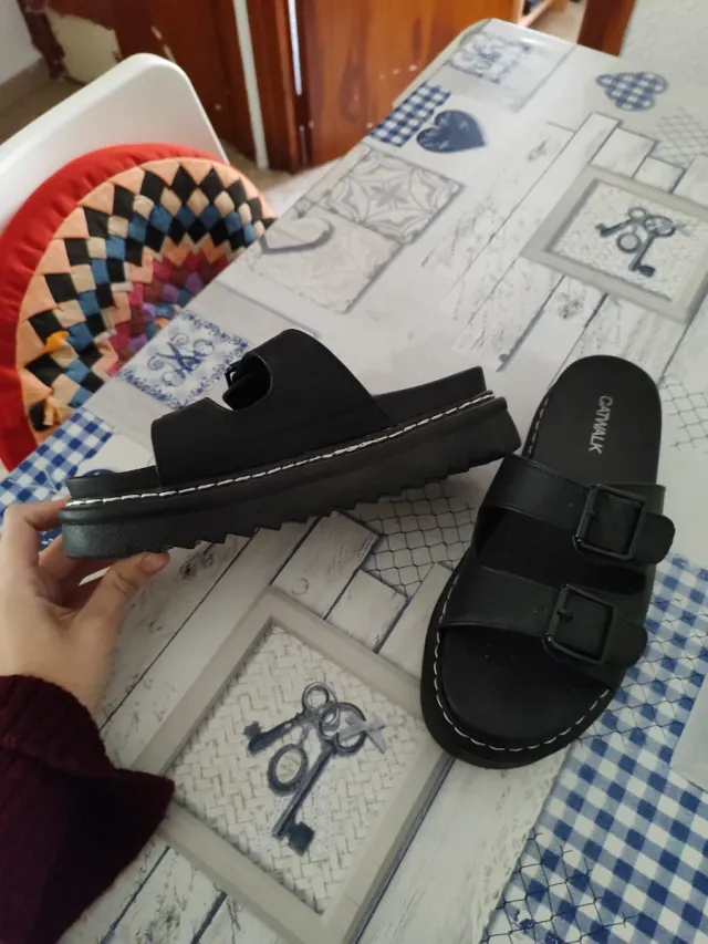 Sandalias negras plataforma Catwalk