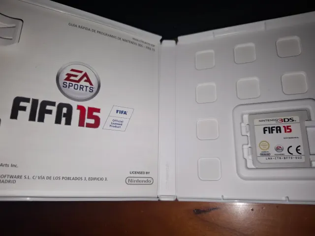 Lote 3 juegos Nintendo 3DS: FIFA 15, PES 2013,Lego