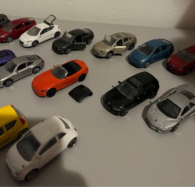 Macchine Majorette Basiche 1/64