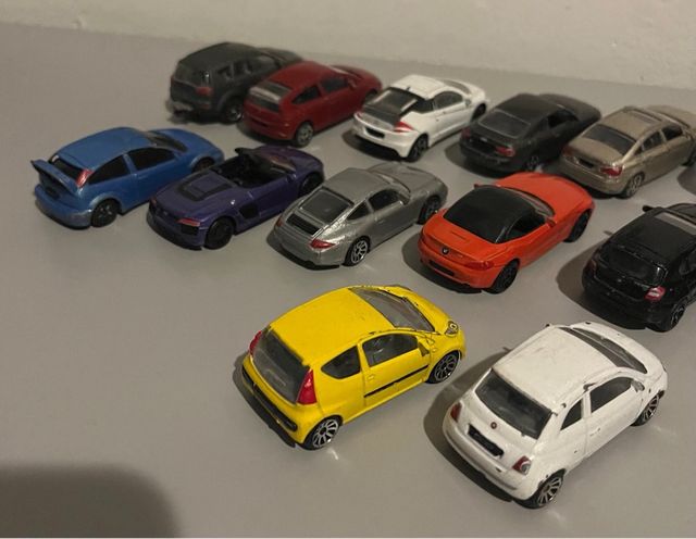 Macchine Majorette Basiche 1/64